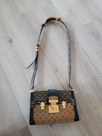 Louis Vuitton tas  beschikbaar voor biedingen