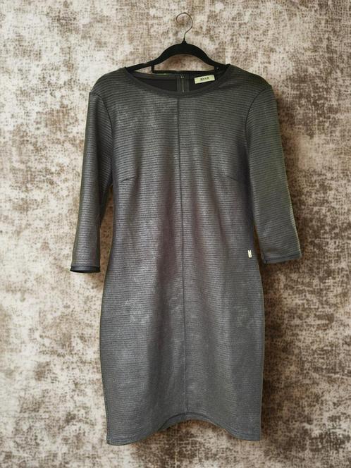 Mooi zwart jurkje met glinstertje van Anna mt M, Kleding | Dames, Jurken, Zo goed als nieuw, Maat 38/40 (M), Zwart, Knielengte