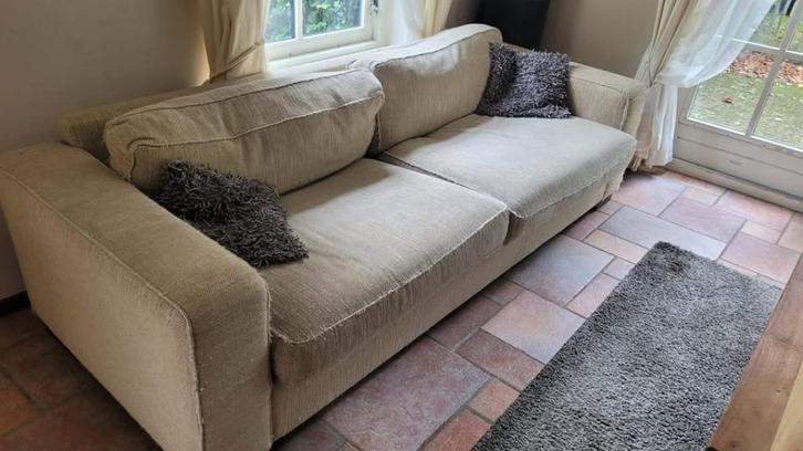 Brede comfortabele bank beige, Huis en Inrichting, Banken | Bankstellen, Gebruikt, Rechte bank, Driepersoons, 200 tot 250 cm, 75 tot 100 cm