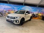 Volkswagen T-Roc 1.5 TSI R-Line DSG 2023 /PANO/LED/CAM/NAVI, Auto's, Volkswagen, 150 pk, Wit, Bedrijf, SUV of Terreinwagen