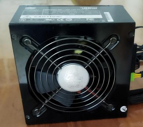 Cooler Master 700W, PC Voeding met alle benodigde kabel's, Computers en Software, Interne voedingen, Ophalen of Verzenden