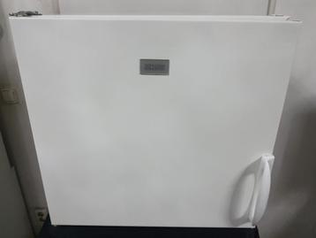 Mini vrieskast Zanussi 50Liter in goede staat werkt super beschikbaar voor biedingen