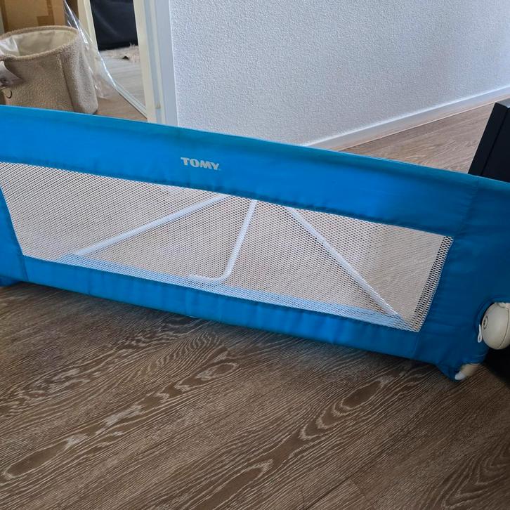 Tomy Bedhekje Inklapbaar - Veiligheid voor je kind, Kinderen en Baby's, Kinderkamer | Bedden, Gebruikt, Minder dan 140 cm, Minder dan 70 cm