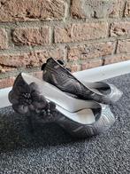 Ruby Shoo pump maat 40, Kleding | Dames, Schoenen, Pumps, Ophalen of Verzenden, Grijs, Ruby shoo