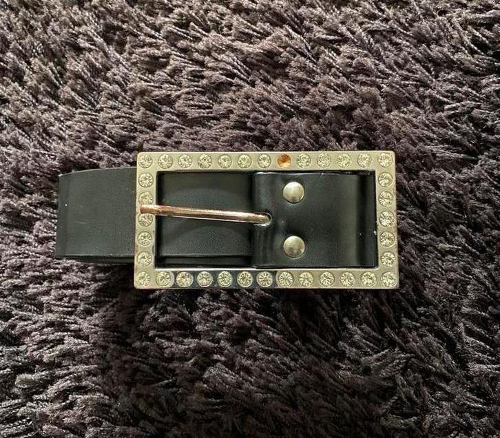 H&M riem zwart leer, zo goed als nieuw, Kleding | Dames, Riemen en Ceinturen, H&M, 3 tot 5 cm, 90 tot 100 cm, Heupriem