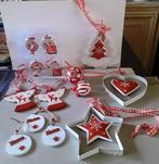 Rood, witte kerstdecoratie van verschillende materialen., Ophalen of Verzenden, Gebruikt