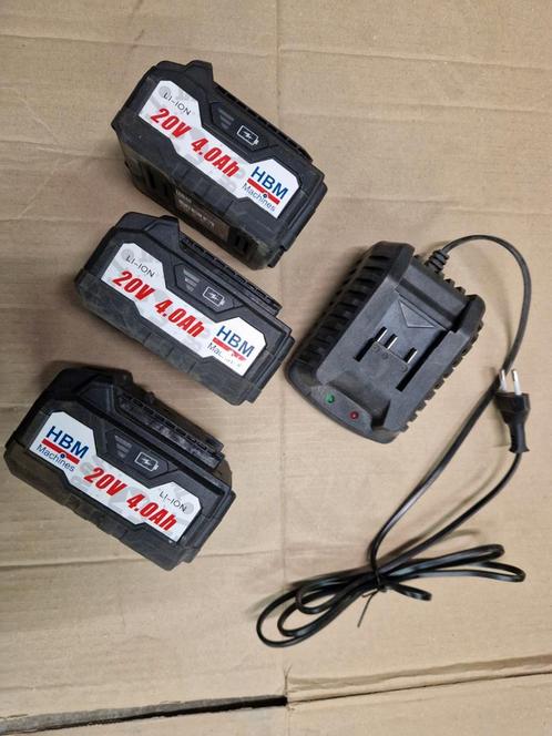 Lader met 2 goede accu's en 1 redelijke gratis erbij., Doe-het-zelf en Verbouw, Gereedschap | Machine-onderdelen en Toebehoren