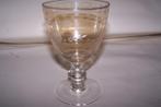 Vintage gegraveerd gelig wijnglas met takken  en randen, Verzamelen, Glas en Borrelglaasjes, Ophalen of Verzenden, Zo goed als nieuw