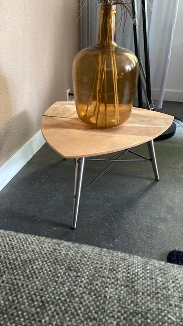 <Xooon bijzet tafeltje > beschikbaar voor biedingen