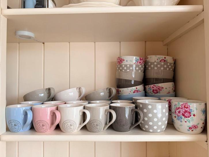 Yvon Jaspers Servies - Soepkommen, schaaltjes en mokken, Huis en Inrichting, Keuken | Servies, Zo goed als nieuw, Compleet servies