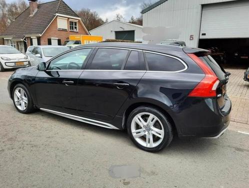 Volvo V60 D6 215pk Plug-in Hybrid 2013 Zwart R- Design, Auto's, Volvo, Particulier, V60, 4x4, ABS, Achteruitrijcamera, Adaptieve lichten