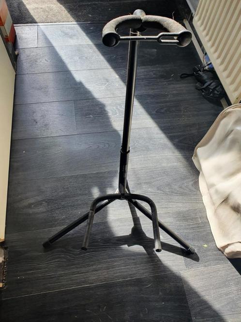 Zgan Gitaar Standaard van het duitse merk sheffield...., Muziek en Instrumenten, Standaards, Zo goed als nieuw, Instrumentstandaard