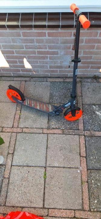 Kinder step beschikbaar voor biedingen