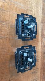 2 Busch dimmers 2250 U, Doe-het-zelf en Verbouw, Elektra en Kabels, Ophalen of Verzenden, Zo goed als nieuw
