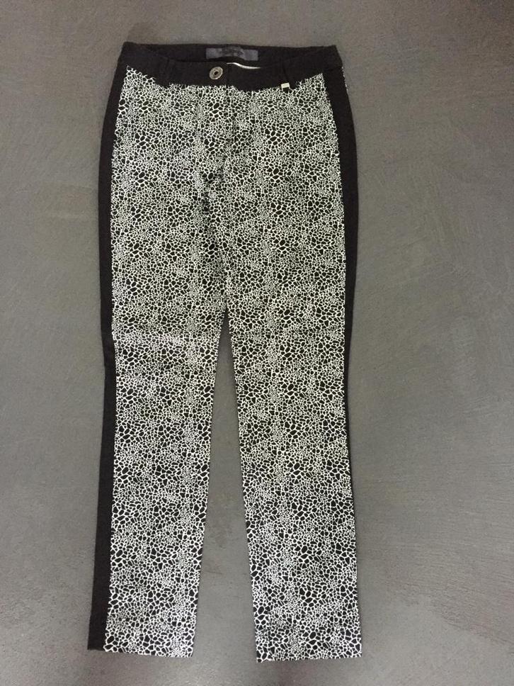 B149 Airfield maat 34=XS/S broek zwart/wit 7/8e, Kleding | Dames, Broeken en Pantalons, Zo goed als nieuw, Maat 34 (XS) of kleiner