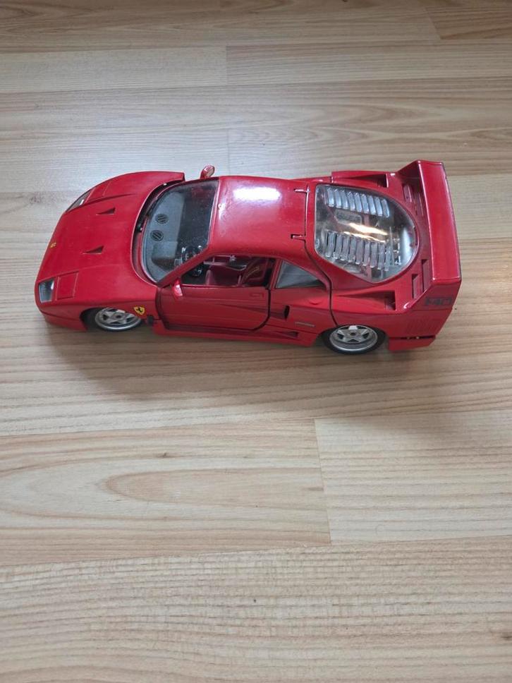 Bburago 1:18 Ferrari F40 (1987) – Rood, Hobby en Vrije tijd, Modelauto's | 1:18, Gebruikt, Auto, Bburago, Ophalen