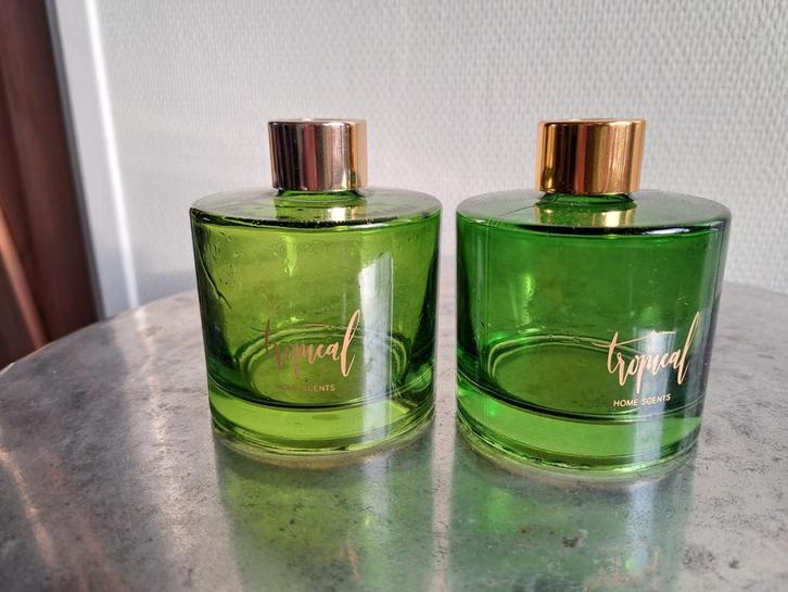 2 groene Rituals geurstokjes flessen (leeg), Antiek en Kunst, Curiosa en Brocante, Ophalen of Verzenden