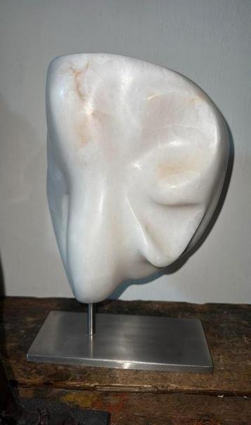 Imposant zwaar marmeren sculptuur roestvrijstalen voet 35 cm beschikbaar voor biedingen
