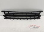 VW Polo 2G Bumper rooster middengrille, Ophalen of Verzenden, Gebruikt, Voor, Bumper
