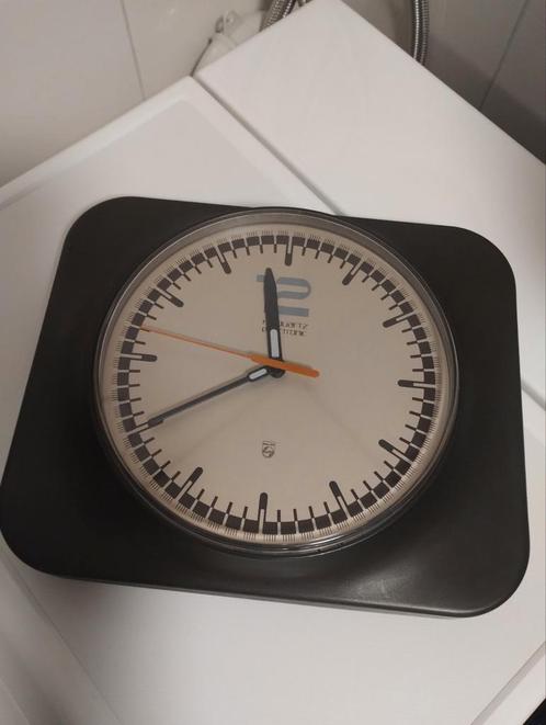 Vintage seventies Philips HF quartz wandklok, Huis en Inrichting, Woonaccessoires | Klokken, Ophalen of Verzenden