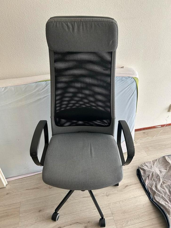 Ikea Grijze Bureaustoel met Hoge Rugleuning, Huis en Inrichting, Bureaustoelen, Gebruikt, Bureaustoel, Grijs, Ergonomisch, Ophalen