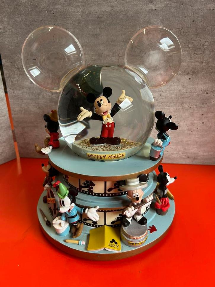 Mickey Mouse Snowglobe met Muziekdoos, Verzamelen, Disney, Zo goed als nieuw, Beeldje of Figuurtje, Mickey Mouse, Ophalen