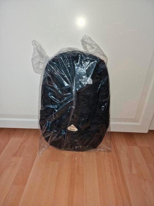 The North Face Vault 15" TNF Black 26L - Nieuw, Sieraden, Tassen en Uiterlijk, Tassen | Rugtassen, Nieuw, Overige merken, 25 tot 40 cm