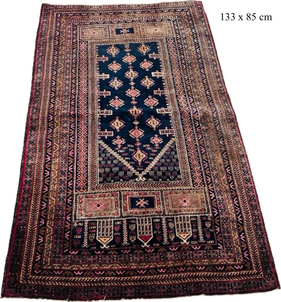 Handgeweven TAPIJTJE vloerkleed 133 x 85 cm Vintage, Ophalen