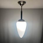 Art deco chroom hanglamp menhir mat opaal glas, 50 tot 75 cm, Art deco, Menhir, Glas