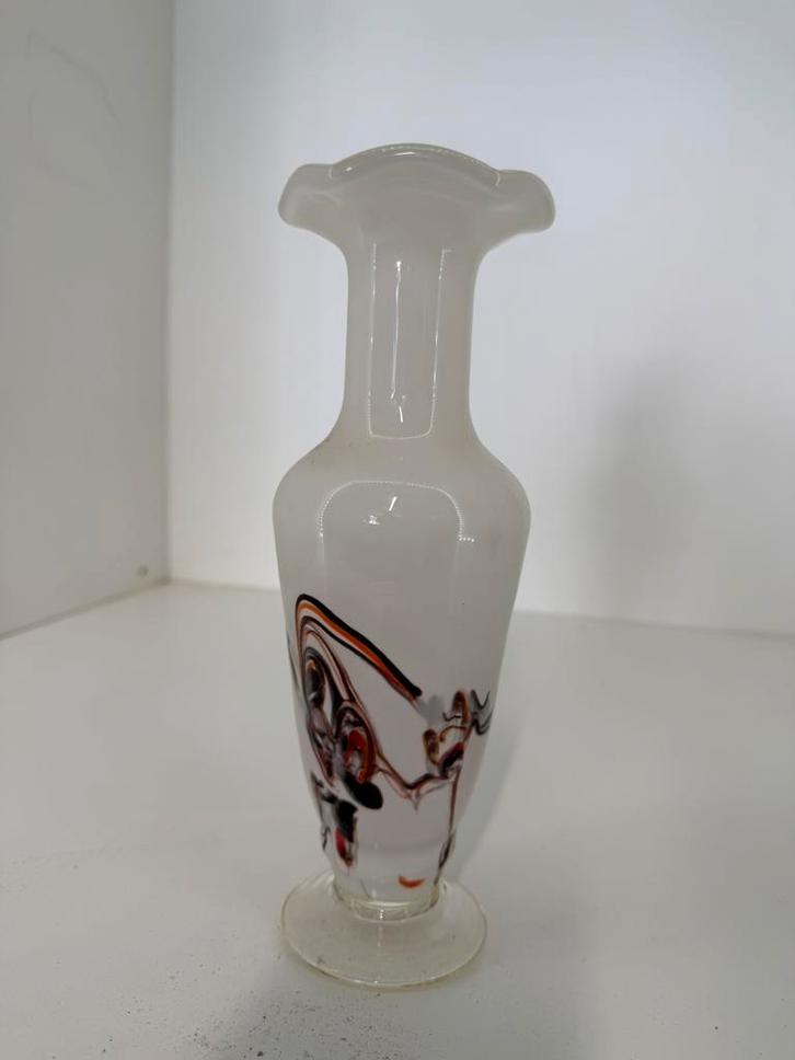 Kunstglazen vaasje – handgemaakt (23 x 8 cm), Antiek en Kunst, Antiek | Vazen, Ophalen of Verzenden