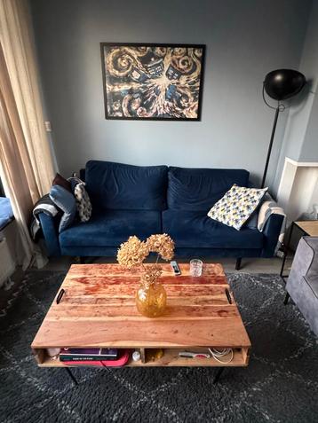 Blauwe 2-zits BENZ bank beschikbaar voor biedingen