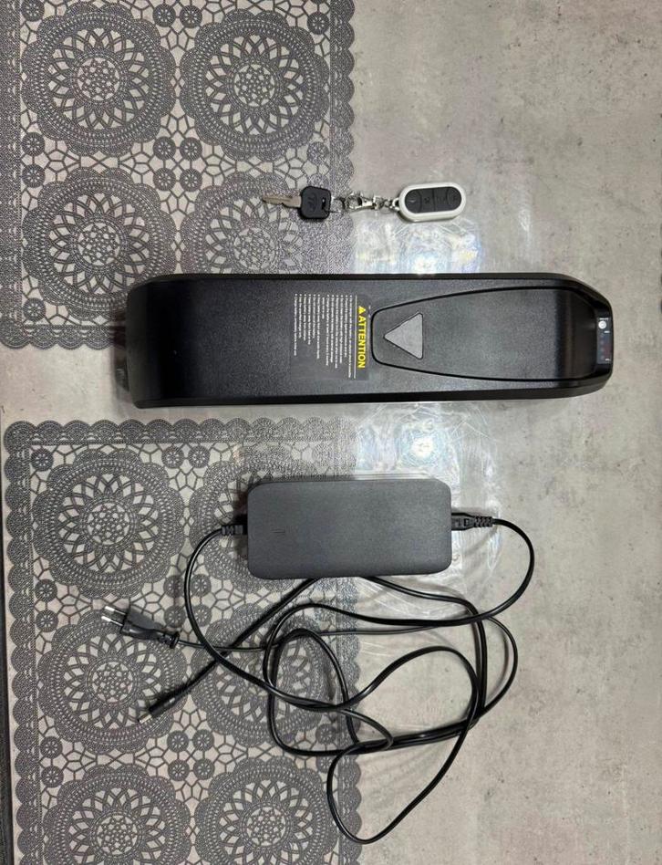 Ouxi V8 batterij, zo goed als nieuw, Fietsen en Brommers, Fietsaccessoires | Fietsaccu's, Zo goed als nieuw, Ophalen of Verzenden