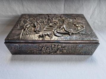 Vintage verzilverde sigarettendoos. JKSDenmark beschikbaar voor biedingen