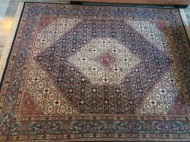 Fijn Handgeknoopt perzisch tapijt 246 x 200 CM..MOUD.., Huis en Inrichting, Stoffering | Tapijten en Kleden, Zo goed als nieuw