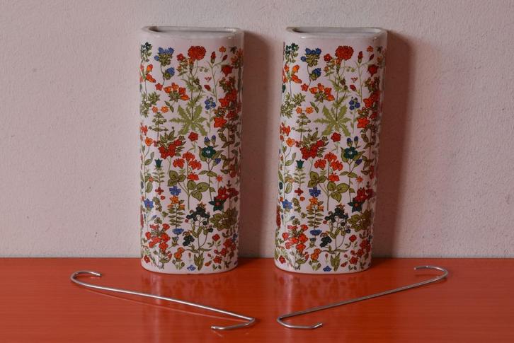 Set van 2 retro vintage radiatorbakjes met funky bloemdecor, Antiek en Kunst, Antiek | Woonaccessoires, Ophalen of Verzenden