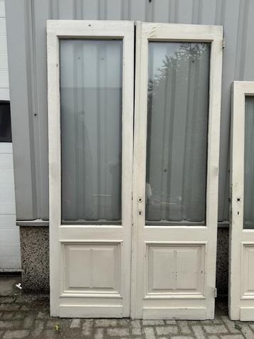 Prachtige set antieke deuren met dubbel glas beschikbaar voor biedingen