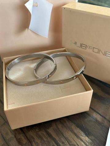2 prachtige Hub One 18k goud stalen armbanden beschikbaar voor biedingen