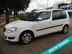 Skoda Roomster 1.2 Ambition MET LAADVLOER UNIEK !, Auto's, Voorwielaandrijving, Stof, Gebruikt, Zwart