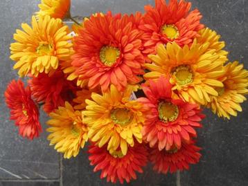 OPRUIMING - GERBERA KUNST - GEEL & ORANJE VAN 6,00 NU 3 EURO beschikbaar voor biedingen