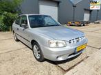 Hyundai Accent 1.3i LS ( Unieke lage kilometerstand), Voorwielaandrijving, Gebruikt, 4 cilinders, 965 kg