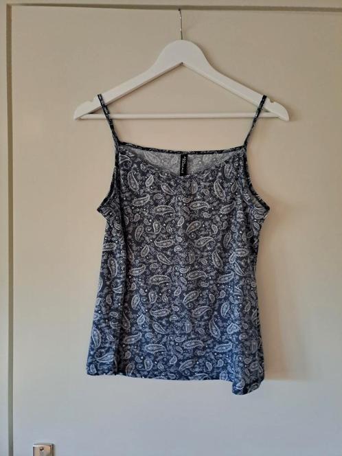 Top - maat M - Jean Pascale, Kleding | Dames, Tops, Zo goed als nieuw, Maat 38/40 (M), Blauw, Zonder mouw, Verzenden