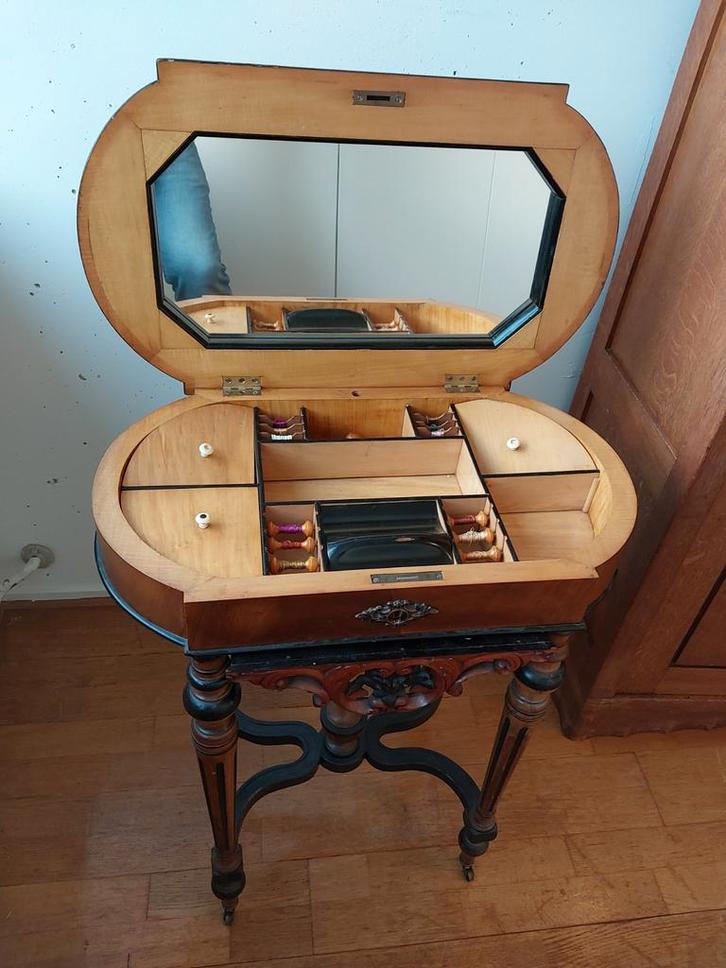 Antieke Naaitafel met Spiegel, Antiek en Kunst, Antiek | Meubels | Tafels, Ophalen