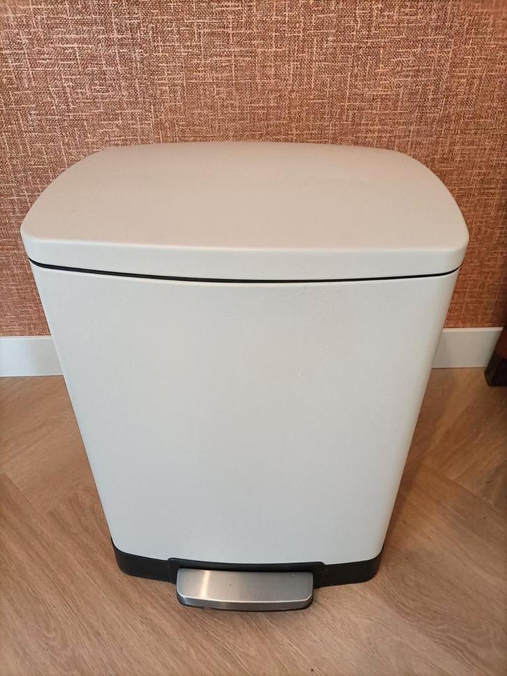 Beige Duo Prullenbak - Netjes!, Huis en Inrichting, Woonaccessoires | Prullenbakken, Zo goed als nieuw, Metaal, 50 tot 75 cm, 40 liter of meer