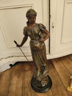 Zeer oud bronzen beeld herderin / boerin 60 cm, Ophalen of Verzenden, Brons