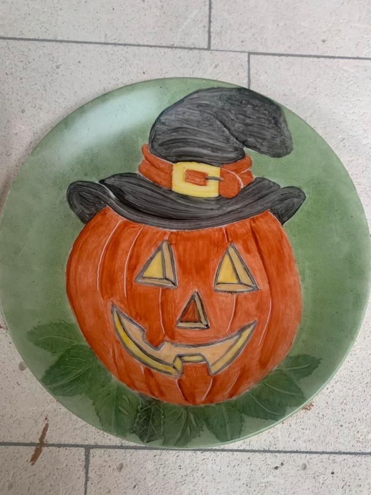 Halloween Bordje - Handgeschilderd Pompoen, Huis en Inrichting, Woonaccessoires | Schalen en Manden, Nieuw, Schaal, Rond, Porselein of Keramiek
