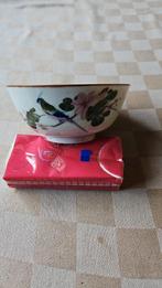 schaaltje van porselein met mooie schildering nieuw Japans, Ophalen of Verzenden