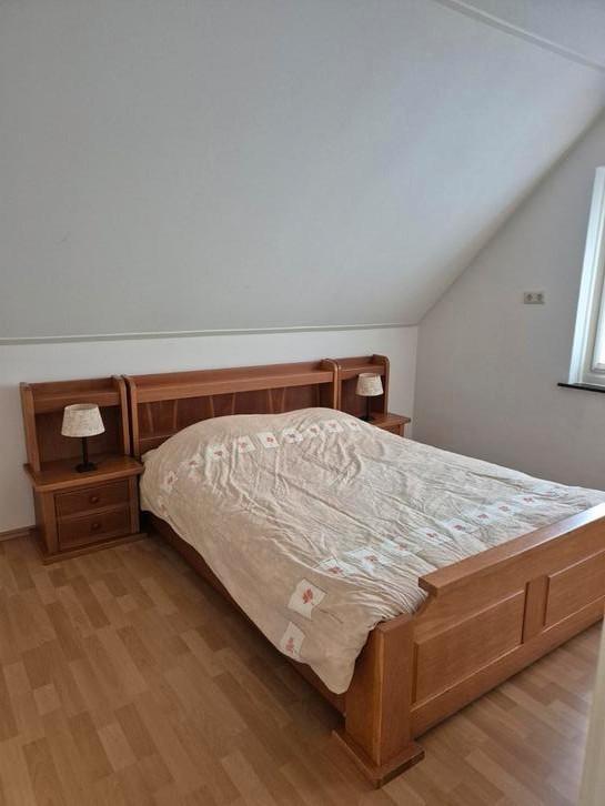 Bed met nachtkastjes matrasmaat 1.40 x 2.00, Huis en Inrichting, Slaapkamer | Bedden, Tweepersoons, 140 cm, Hout, Ophalen