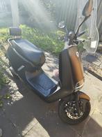 Yadea Elektrische Scooter - Zeer Nette Staat!, Fietsen en Brommers, Brommeronderdelen | Snorfietsen, Ophalen, Zo goed als nieuw