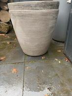 2x Taupe Bloempotten - Hoogte 48cm, Doorsnee 50cm, Ophalen, Kunststof, Gebruikt, 40 cm of meer