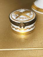 Empire porseleinen pillendoosje Napoleon-stijl handpainted, Antiek en Kunst, Antiek | Porselein, Ophalen of Verzenden